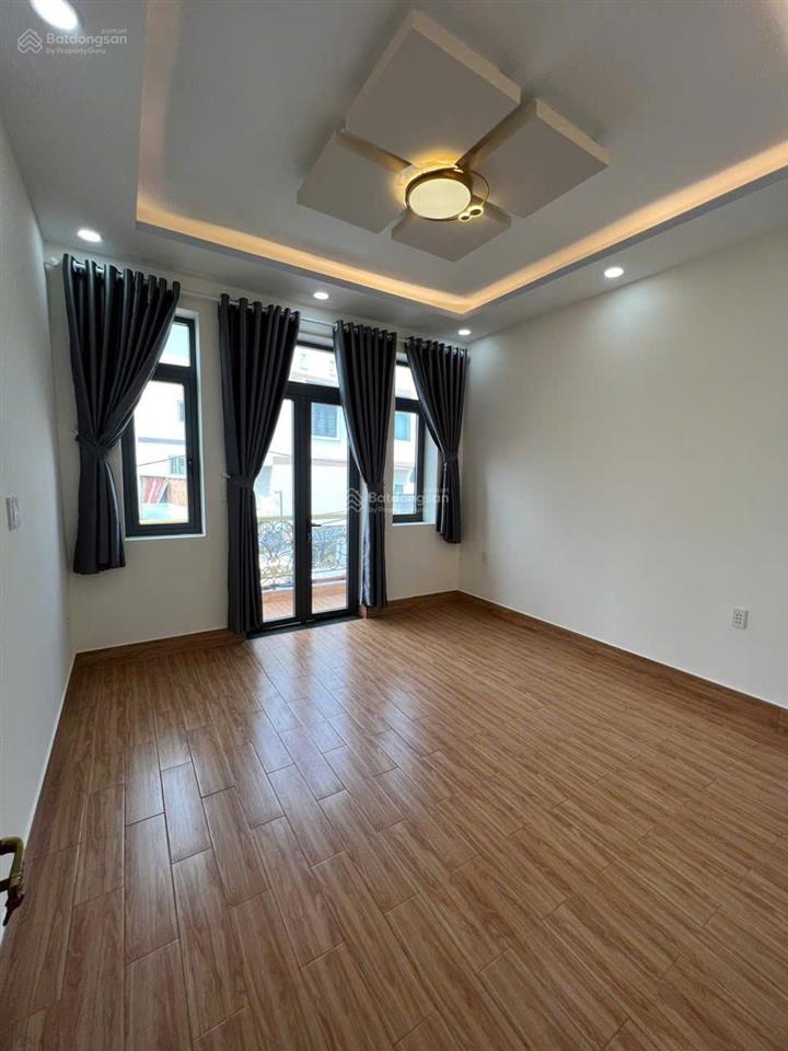 Chủ gửi bán nhà 1/28 trần văn mười, diện tích 84m2, giá chỉ 6.3 tỷ, còn thương lượng