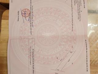 Hàng hiếm trục chính bá khê, liên nghĩa phía sau là hồ bên cạnh là chợ