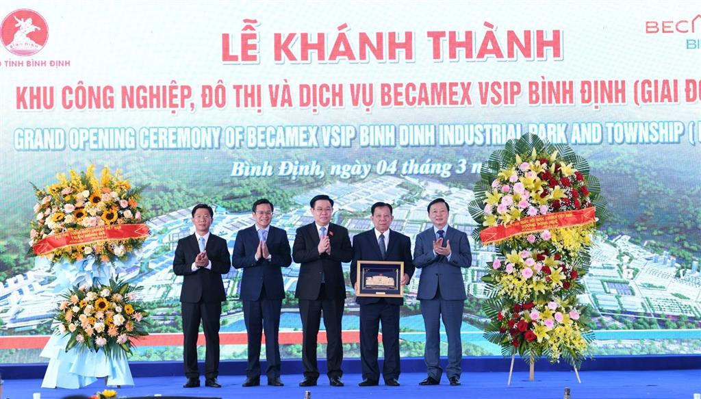 Cần bán 6.800m 145m đất mặt tiền long vân long mỹ becamex quy nhơn