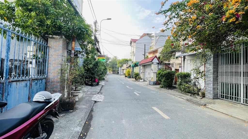 Mặt tiền 497,5m2 đường 104 (cách man thiện 50m), p. tăng nhơn phú, q9 cũ giá 39 tỷ  0974 244 ***