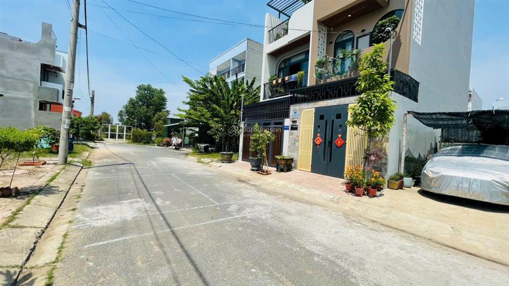 Chủ gửi 84,5m2 giá 5,7 tỷ kdc samsungvialge, bưng ông thoàn, p. phú hữu, q9 cũ  0974 244 ***