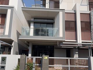 Căn nhà mẫu 164m2 (8x20,5m) khu đô thị đông tăng long, đ. lã xuân oai đi vào, q9 cũ  0974 244 ***