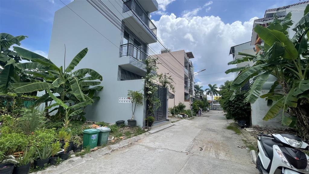 Bán lô đẹp giá rẻ 54m2 (4x13,5m) chỉ 4,6 tỷ, hẻm 1/ bưng ông thoàn, p. phú hữu, q.9  0974 244 ***
