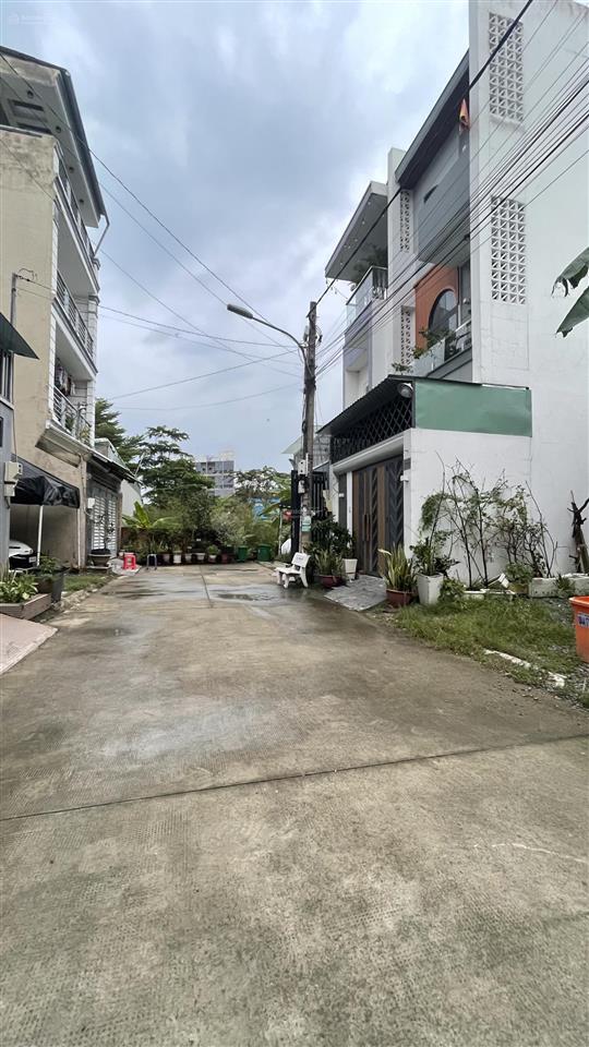 Chỉ 3,9 tỷ cho 54m2(4x13,5m) hẻm 1/ bưng ông thoàn, p. phú hữu, q.9 cũ  0974 244 ***