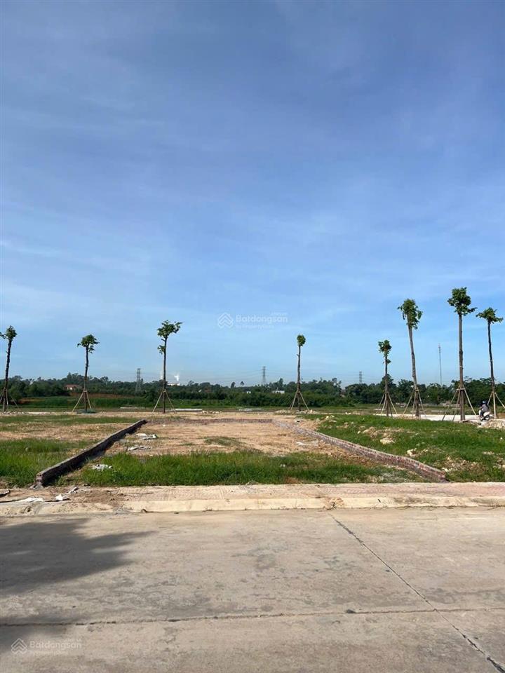 Băng 1 bàn giản  lập thạch tl306b kinh doanh đẹp mặt tiền 7m full thổ cư 133m2 gần kcn lập thạch 2