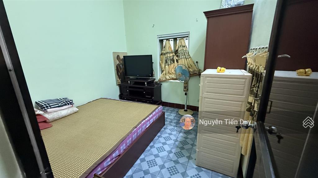 Bán nhà mê linh  kd đắc địa ngay chợ tổng giá chỉ 8.xtỷ quá rẻ mặt tiền rộng. nhà sạch đẹp