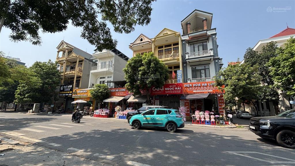 Anh chị e nào muốn mua đất mặt phố chu văn an  vĩnh phúc thì alo e gấp. có sản phẩm 113m2 rẻ đẹp