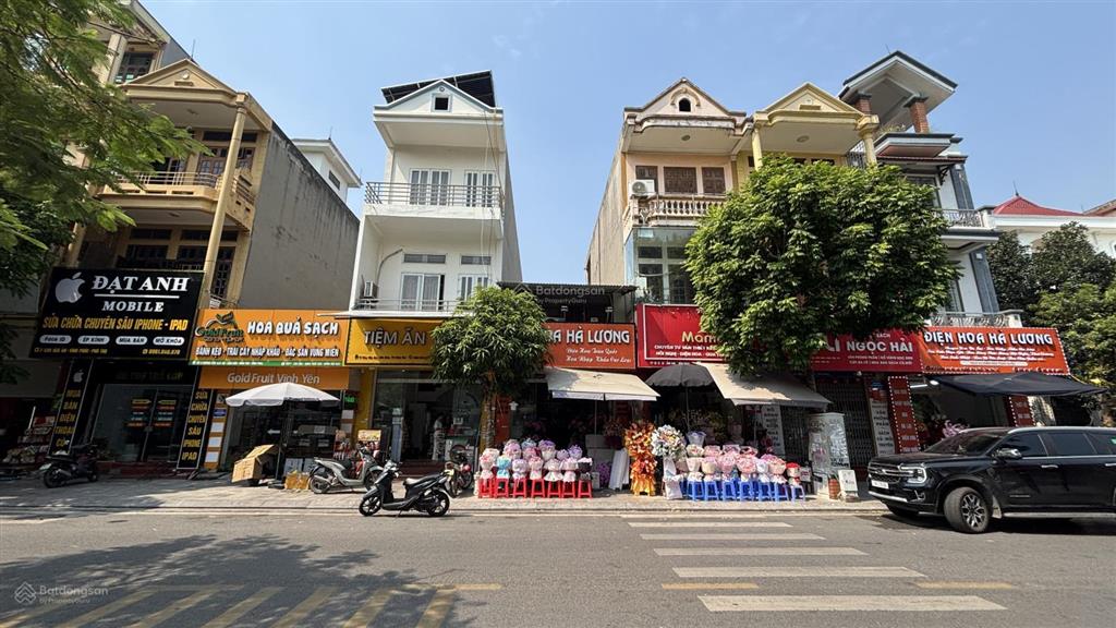 Anh chị e nào muốn mua đất mặt phố chu văn an  vĩnh phúc thì alo e gấp. có sản phẩm 113m2 rẻ đẹp