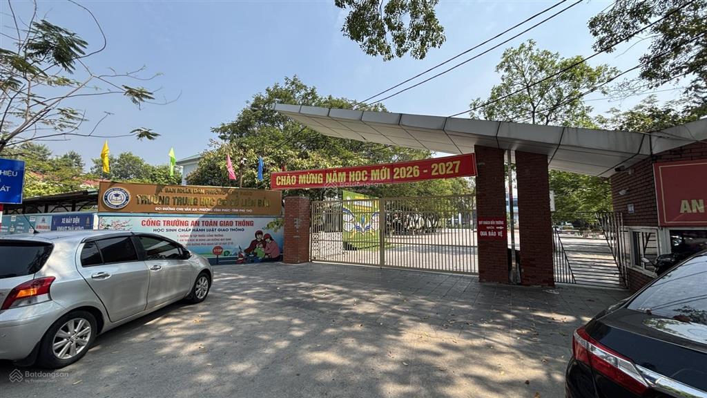 Anh chị e nào muốn mua đất mặt phố chu văn an  vĩnh phúc thì alo e gấp. có sản phẩm 113m2 rẻ đẹp