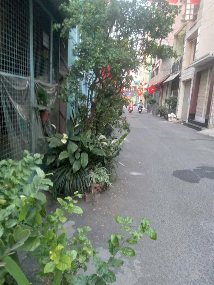 Cần bán nhà hẻm xe hơi