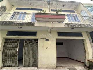 nhà 2 mặt tiền,gần trường,chợ.gần sân bay TSN