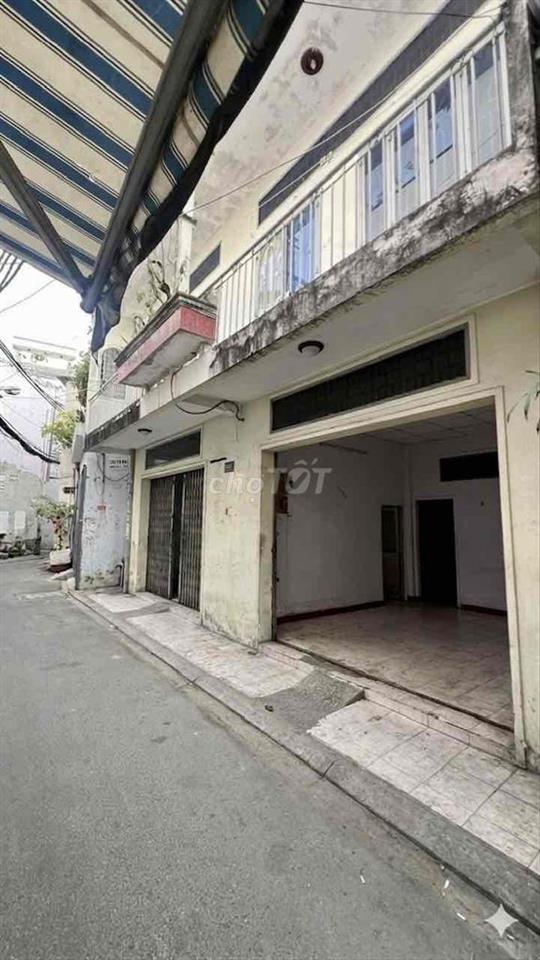 nhà 2 mặt tiền,gần trường,chợ.gần sân bay TSN