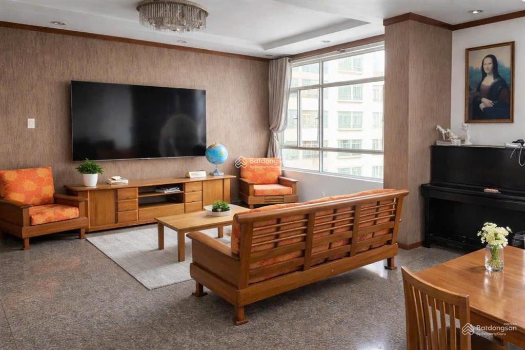 Hot giá tốt nhanh tay kẻo lỡ bán gấp cc duplex lầu cao view thoáng 195m2 4pn 3wc full nội thất, shr