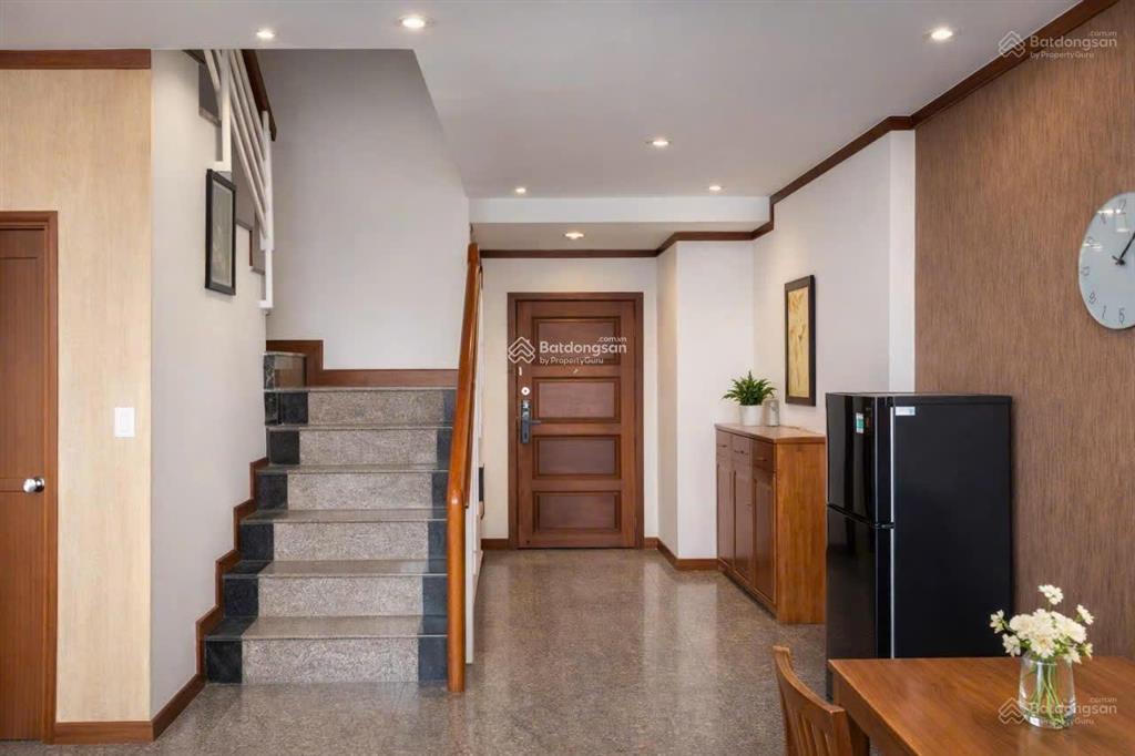 Hot giá tốt nhanh tay kẻo lỡ bán gấp cc duplex lầu cao view thoáng 195m2 4pn 3wc full nội thất, shr