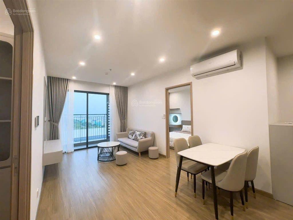 Cho thuê 2n2vs full đồ đẹp toà p4 giá 9,5 triệu bao phí dịch vụ