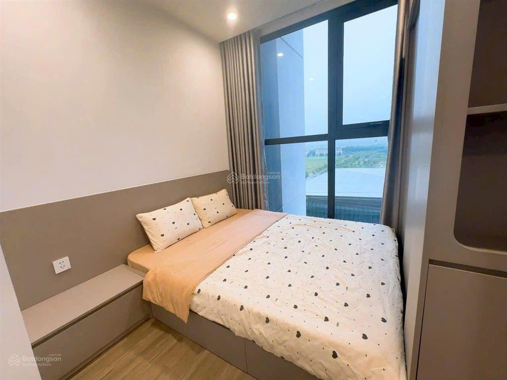 Cho thuê 2n2vs full đồ đẹp toà p4 giá 9,5 triệu bao phí dịch vụ