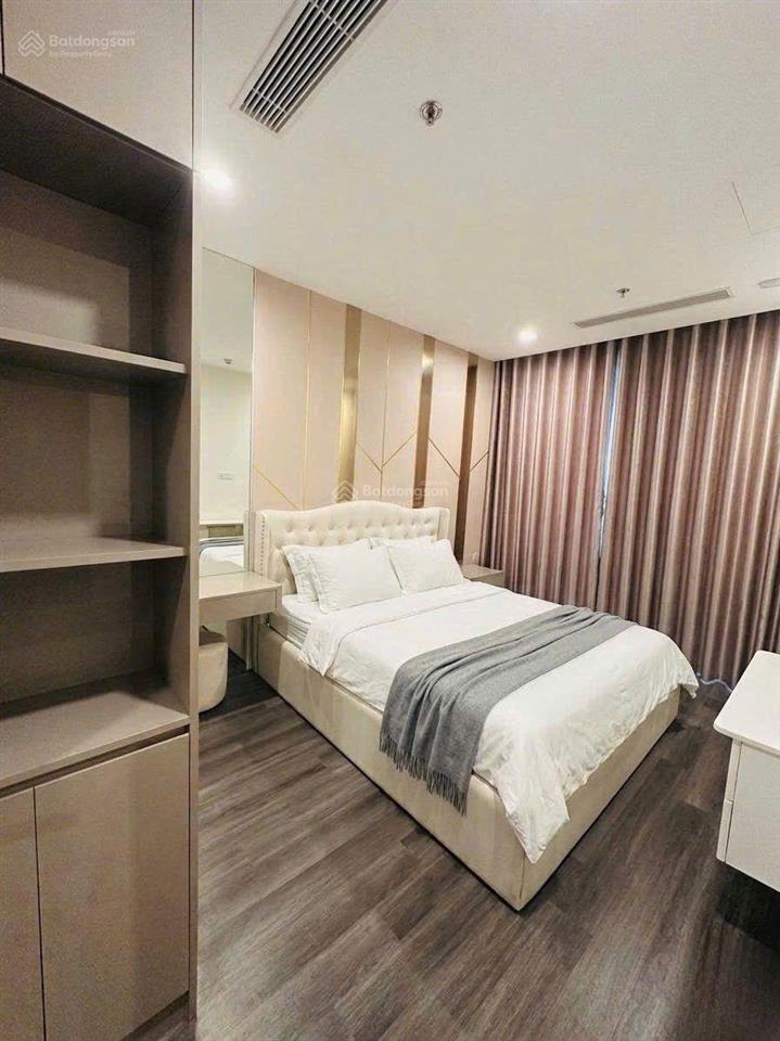Bán 1n + full đồ toà r1.01, giá 2,8 tỷ
