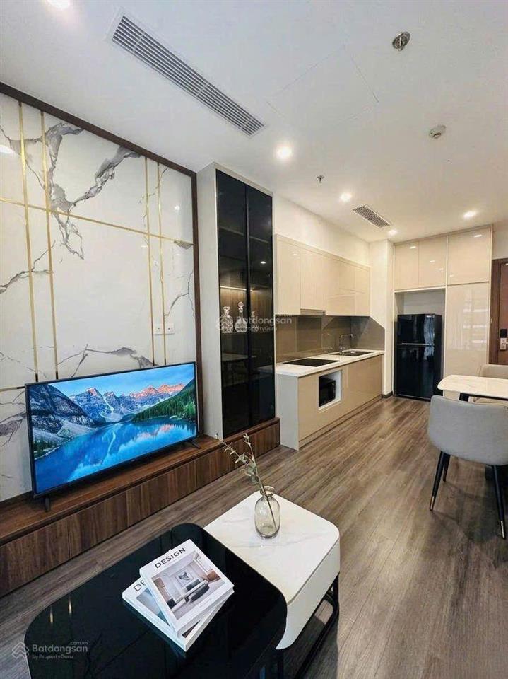 Bán 1n + full đồ toà r1.01, giá 2,8 tỷ