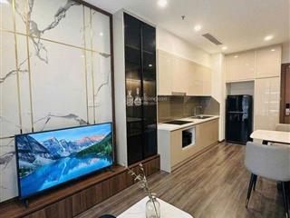 Bán 1n + full đồ toà r1.01, giá 2,8 tỷ