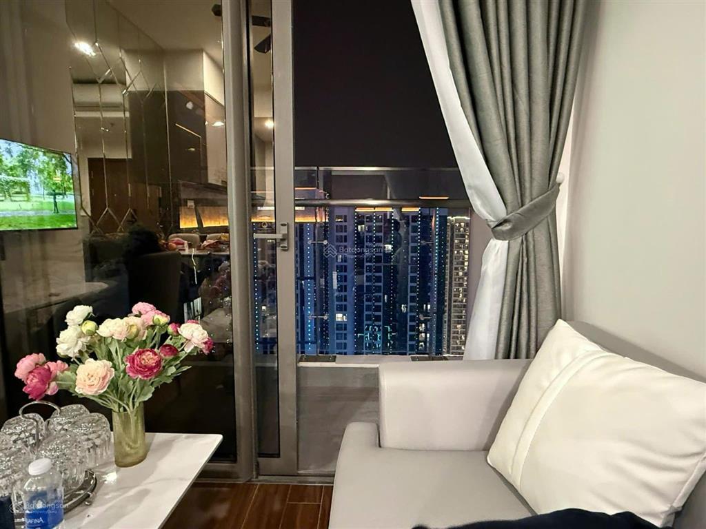 Cho thuê 1pn full đồ tòa h3 giá 8,5 triệu