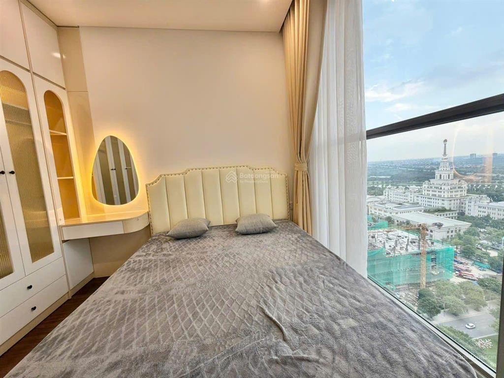 Bán 1n+ full đồ toà m3 view check vinuni giá 3 tỷ