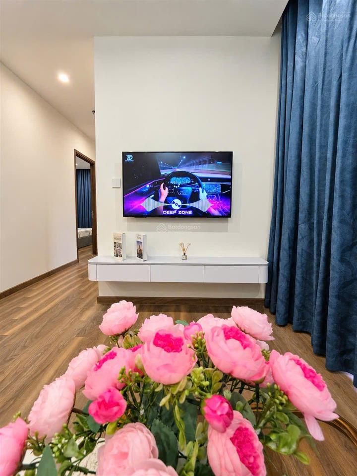 Cho thuê 2n2vs full đồ toà zurich1 giá 10,5 triệu đóng 1 tháng 1 lần