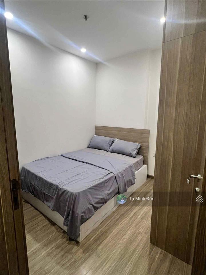 Bán gấp căn 2pn 1wc s2.17 tầng trung, giá tốt 3,35 tỷ