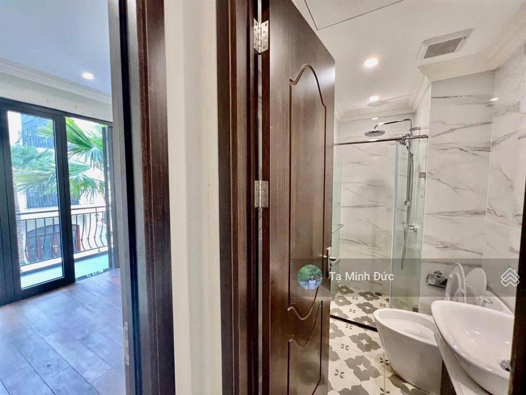 Bán nhà liền kề hoàn thiện 5 tầng phân khu chà là vinhomes ocean park 2