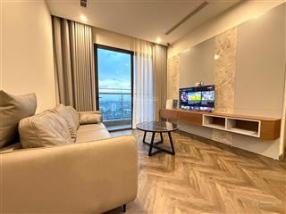 Cho thuê căn 2 ngủ full đồ vinhomes