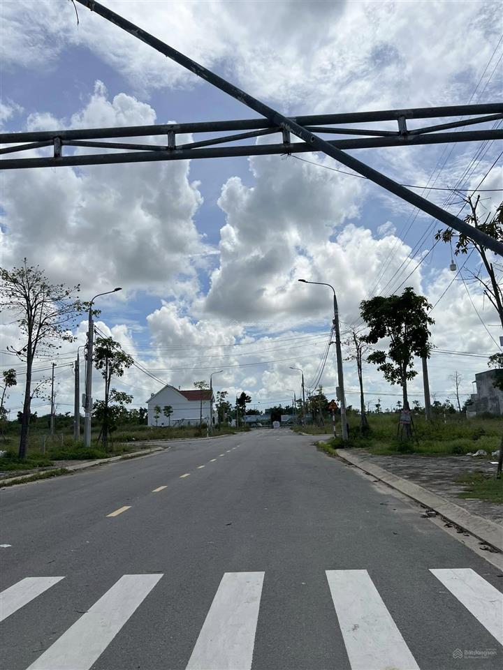 Đất nền dự án, đấu lưng mặt tiền đường chính 97,5m2 hướng đông giá 1tỷ170, thương lượng chính chủ