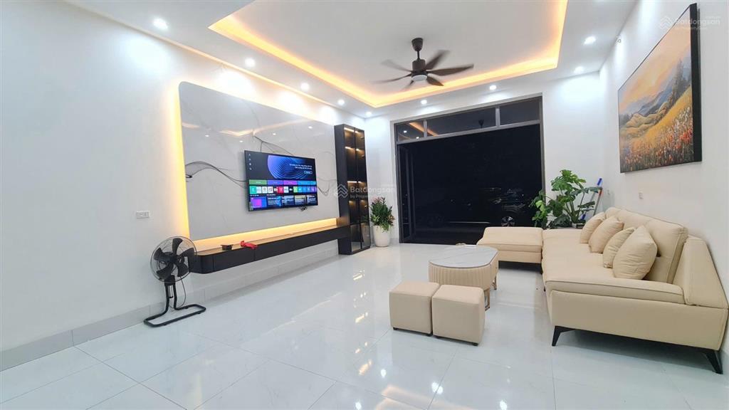 Bán căn 2 tầng full nội thất tại trung tâm phường nông trang tỉnh phú thọ