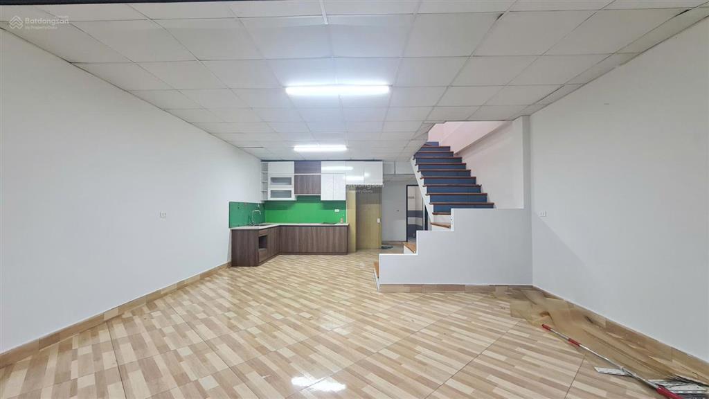 Bán nhà 3 tầng trung tâm phường nông trang  tỉnh phú thọ