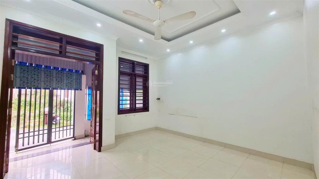 Bán gấp nhà 3.75 tỷ  82m2  mẻ quàng  nông trang  phú thọ