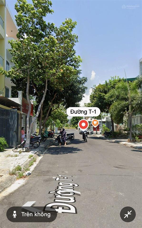 Nhà 4 tầng sát công viên và đường lớn ngang mặt tiền rộng