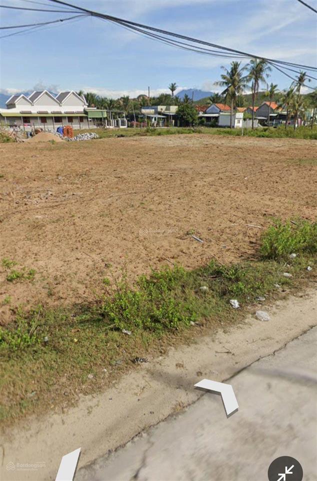 Cần bán lô đất thổ cư 3 mặt tiền sát biển tổ 9 đông cát