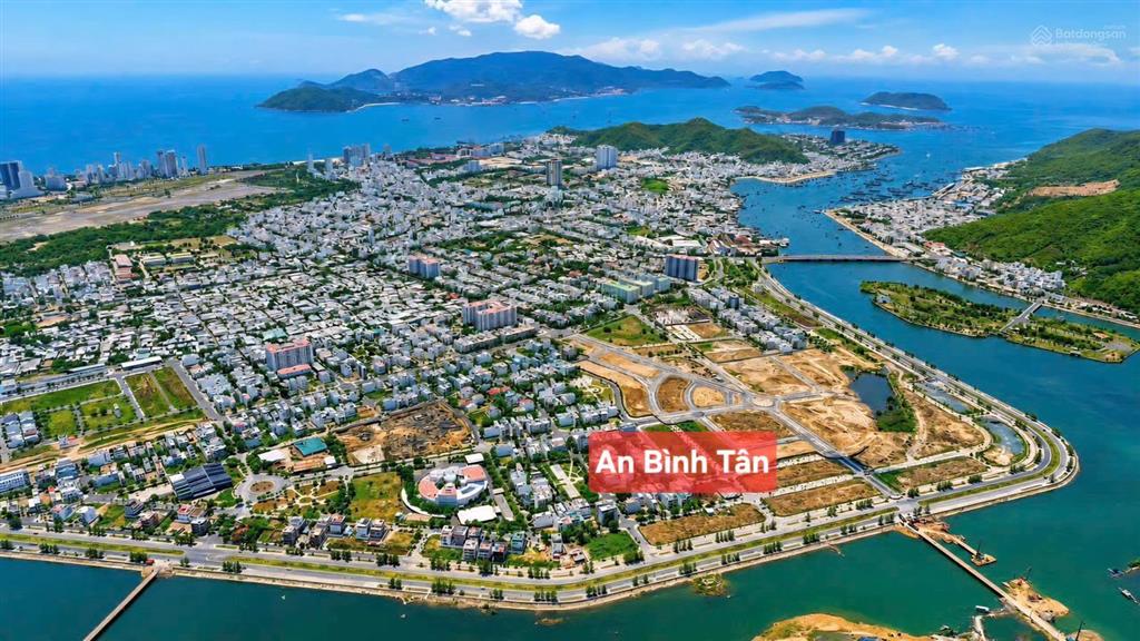 Cần bán lô đất mặt sông an bình tân