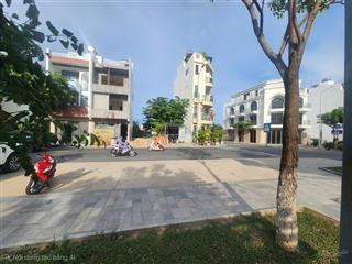 Cần bán lô đất đối diện công viên đường 16m vcn phước long 2.