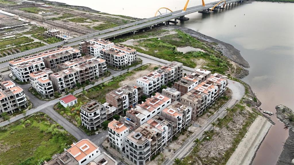 Chính chủ bán lô view vườn hoa trục thông ngay gần biển giá rẻ dự án flc tropical hl 0969 727 ***