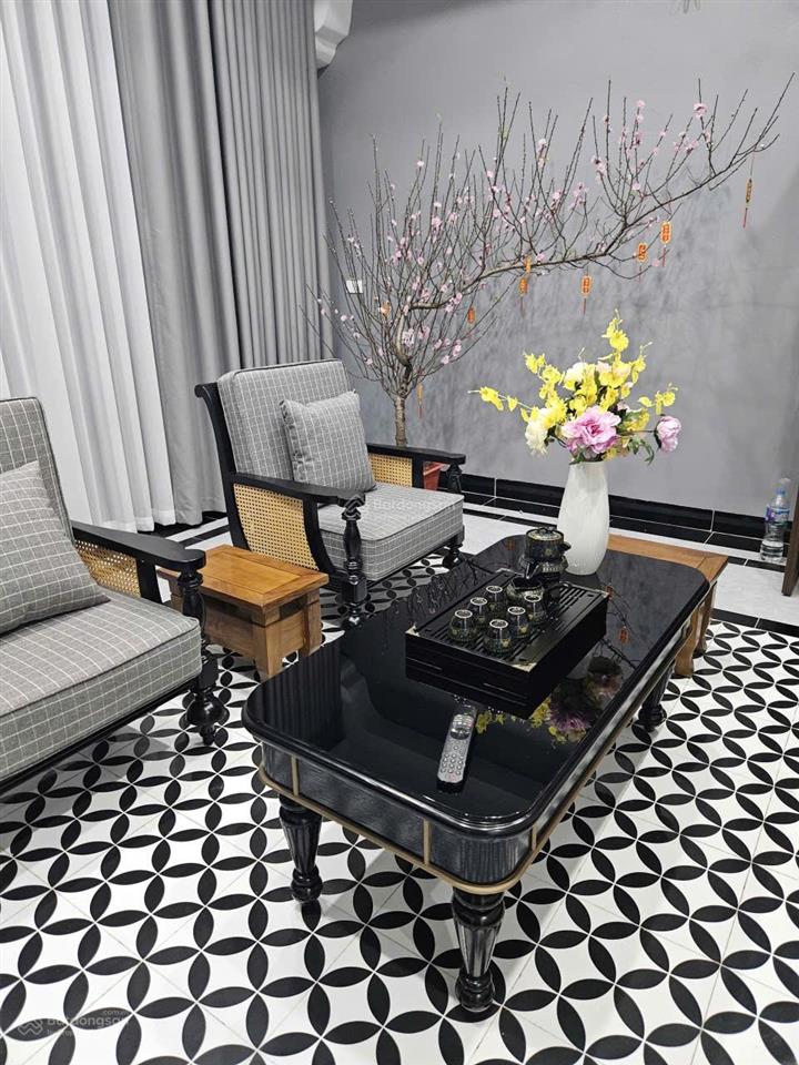 Nhà 3 tầng lô góc 135m2 thành phố hoa lư ninh bình. ngôi nhà được thiết kế vô cùng đẹp