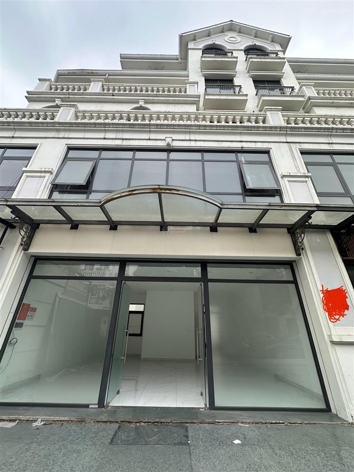 Cho thuê căn shophouse sao biển,150m, hoàn thiện cơ bản 15tr/tháng vin1 gia lâm