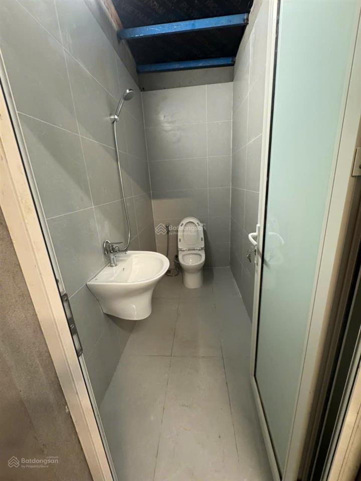 Cho thuê biệt thự san hô,vin 1 gia lâm 150m2,đã hoàn thiện tầng 1,t2 giá rẻ 12tr/tháng để giữ nhà