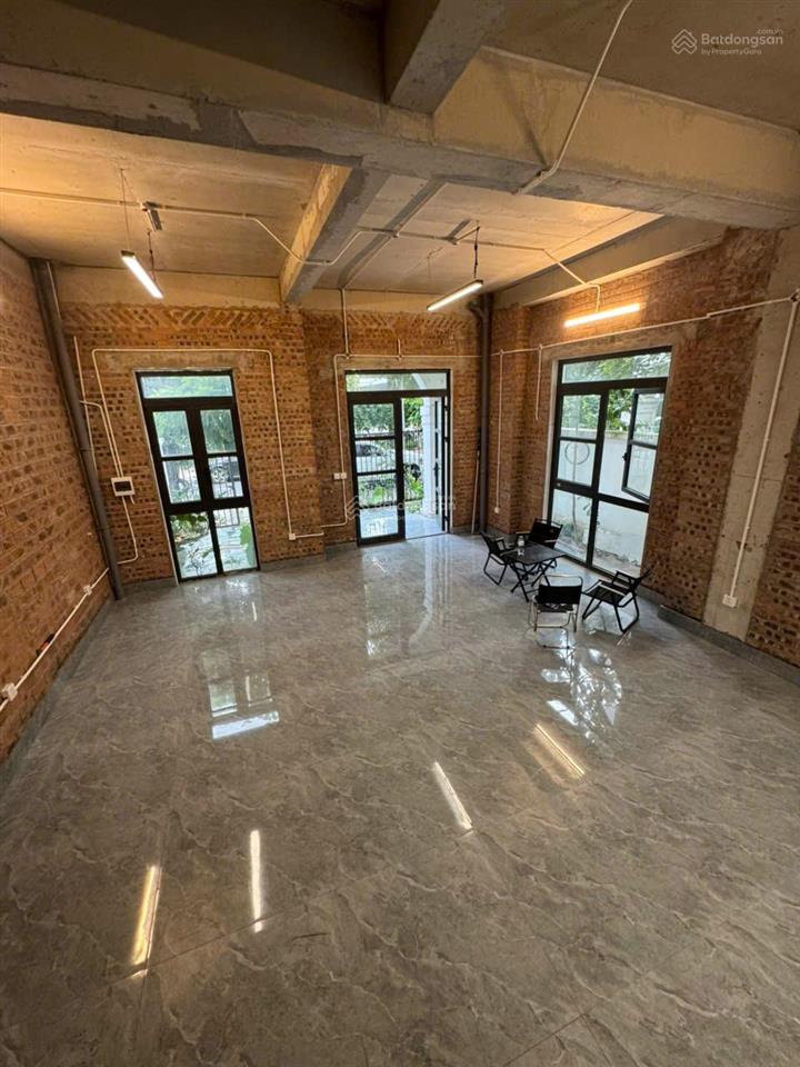 Cho thuê biệt thự san hô,vin 1 gia lâm 150m2,đã hoàn thiện tầng 1,t2 giá rẻ 12tr/tháng để giữ nhà