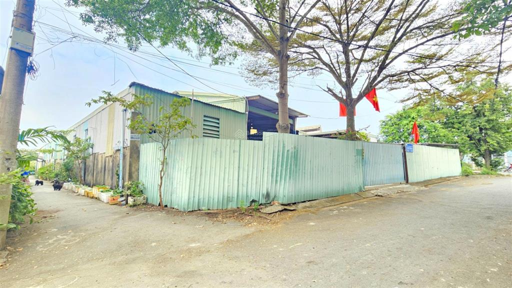 Bán đất mặt tiền đường gần vinhomes quận 9. lô góc 2 mặt tiền 890m2