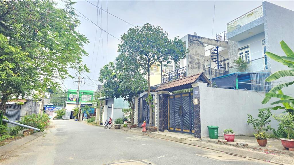 Bán đất mặt tiền đường gần vinhomes quận 9. lô góc 2 mặt tiền 890m2