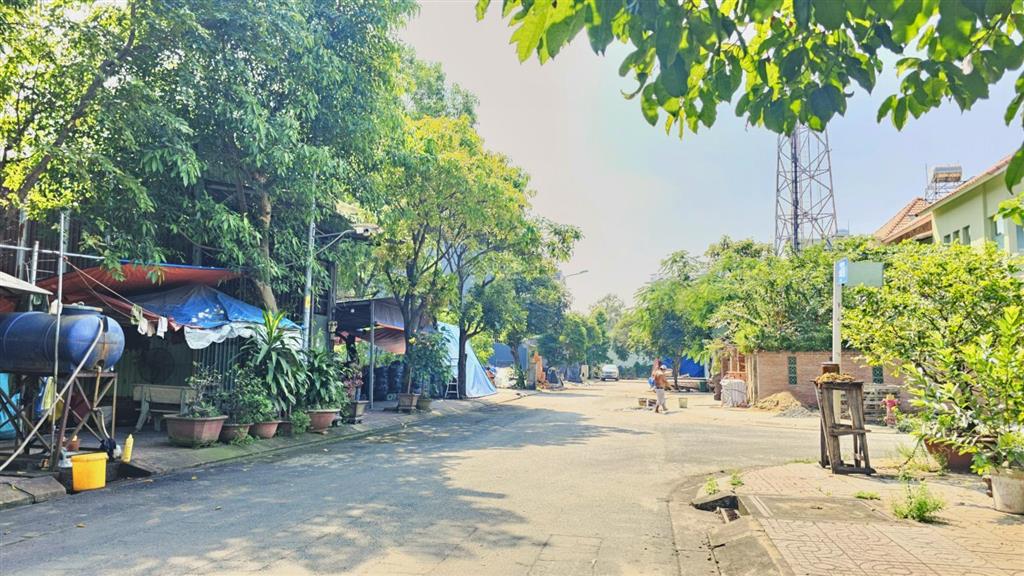 Bán đất đường liên phường, phú hữu q9. dt 108m2 đường 12m thông thoáng.