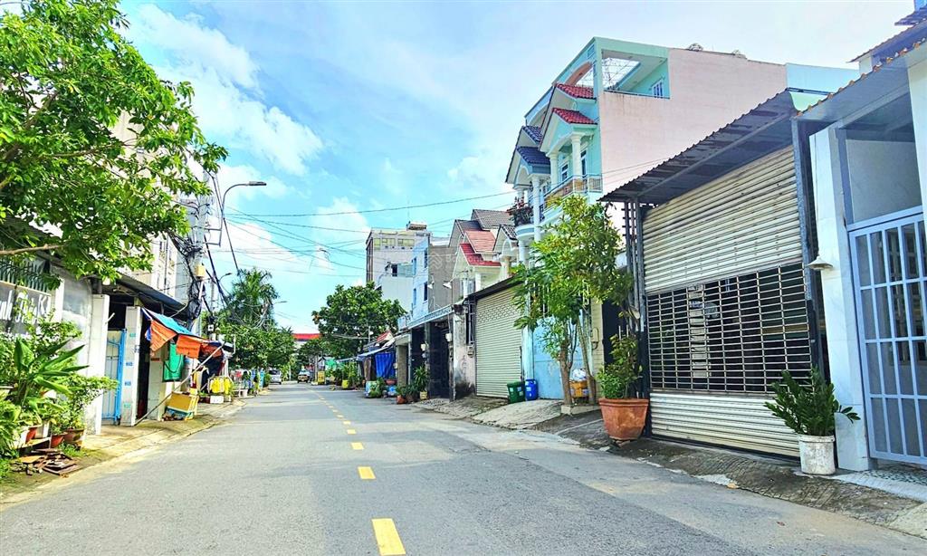 Bán đất mặt tiền đường 160, phường tăng nhơn phú a, quận 9. dt sử dụng 151m2 view rạch