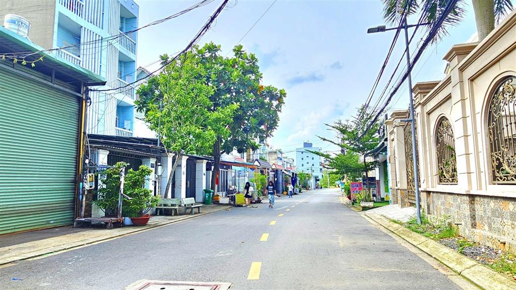 Bán đất mặt tiền đường 160, phường tăng nhơn phú a, quận 9. dt sử dụng 151m2 view rạch