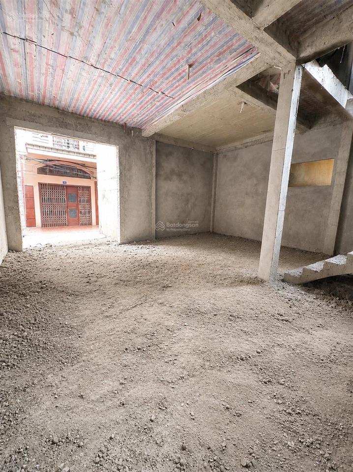 Nhà xây mới 4 tầng độc lập/ 60m², sân cổng riêng, ô tô vào nhà, thang máy và full nội thất cao cấp