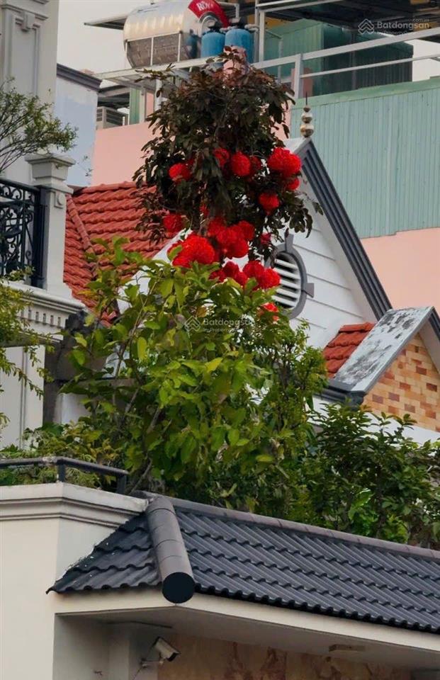 Chính chủ bán biệt thự mặt tiền nguyễn văn luông view công viên giảm 10 tỷ, từ 38 tỷ còn 27,9 tỷ