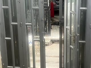 Cần bán nhà hẻm khu dân cư hiện hữu, gần chợ 1 trệt 1 lầu / 25m2